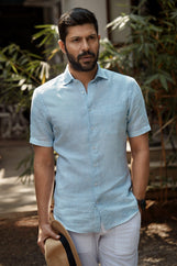 Corfu Spread Collar in Striped Linen Azure Stripes
